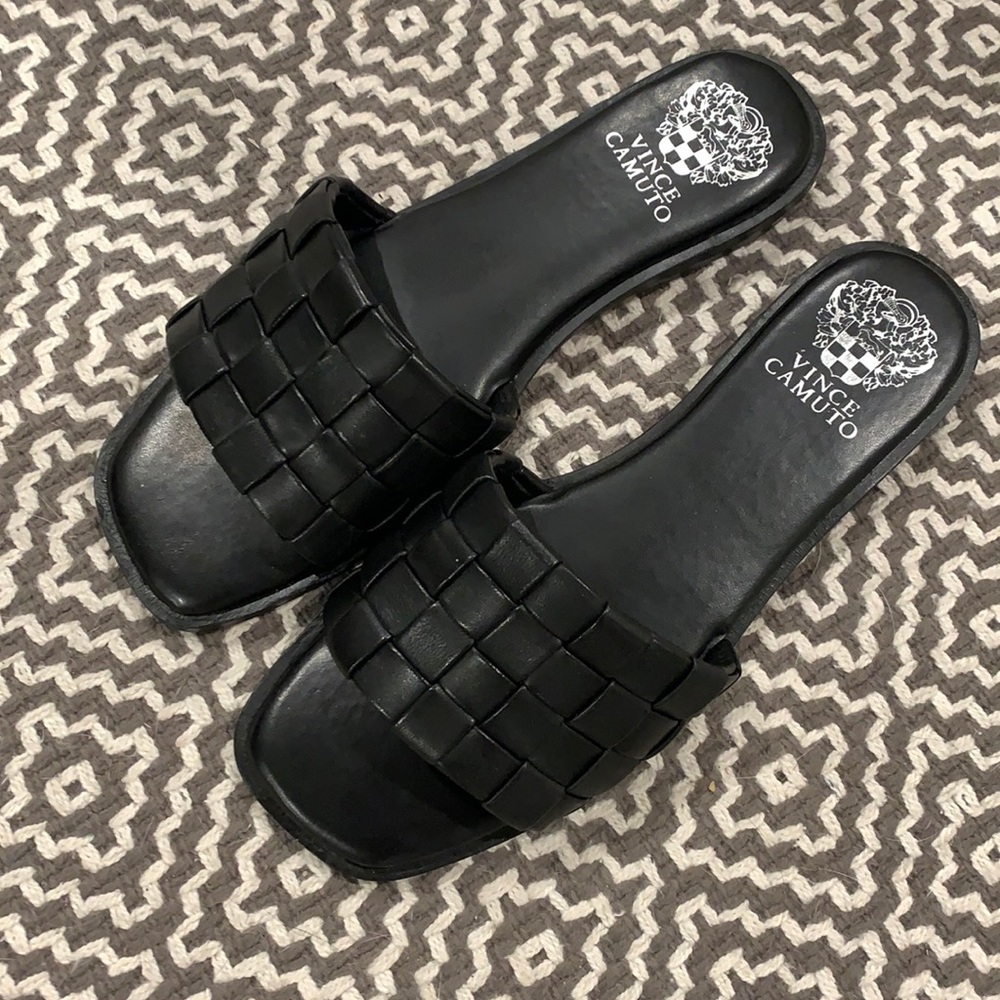 Vince Camuto women’s woven Nanchia Black Sandal